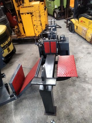 Rajadora de leña 15 tn con elevador 603786972