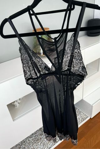 Slip con encaje en contraste con tanga