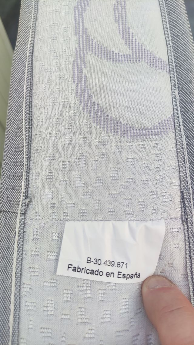 Cuna de viaje y colchón