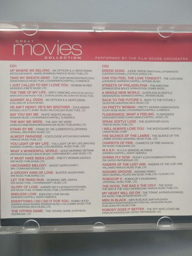 Dos CD con música, casi nuevos