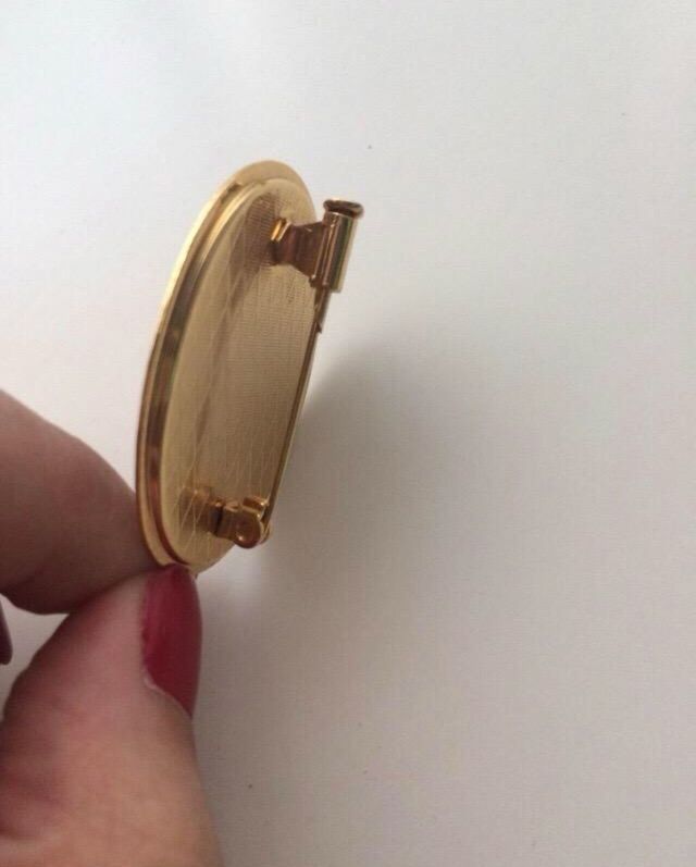 Preciosos broches señora