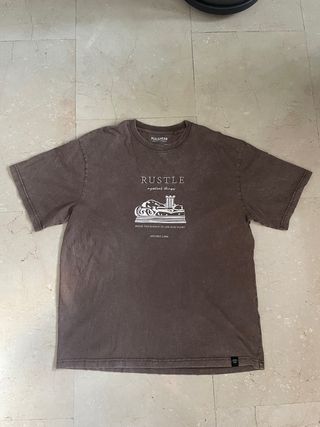 Camiseta Pull and Bear marrón