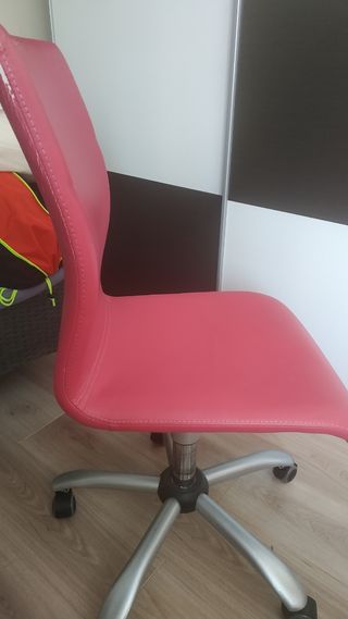 Silla de escritorio giratoria con ruedas 
