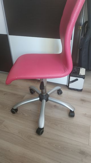 Silla de escritorio giratoria con ruedas 