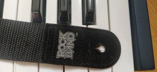 Teclado Midi con bluetooth Keytar RockBand