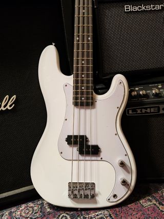 Basso elettrico attivo Ibanez sr300eb red bass