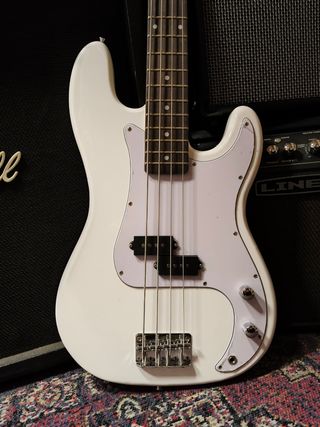 Basso elettrico attivo Ibanez sr300eb red bass