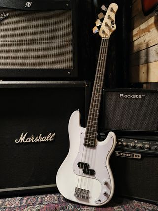 Basso elettrico attivo Ibanez sr300eb red bass