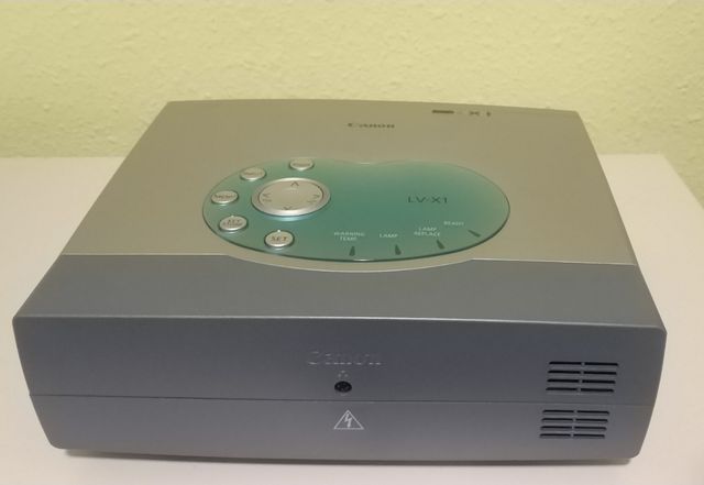 Proyector Canon LV-X1
