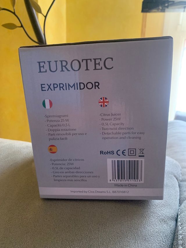 Exprimidor Eurotec. sin estrenar.