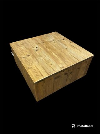 Mesa madera maciza nueva estrenar. 