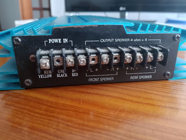 Amplificador Kindher 400W