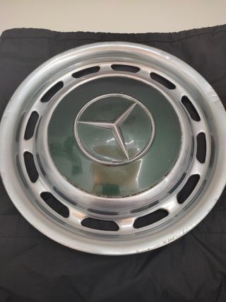Tapacubo Mercedes 