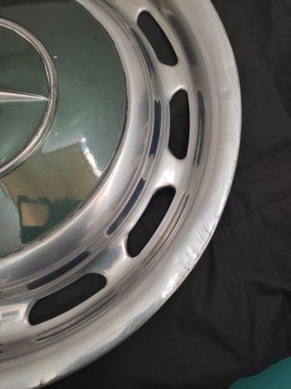 Tapacubo Mercedes 