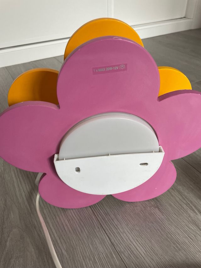 Lampara de mesa o para colgar con forma de flor