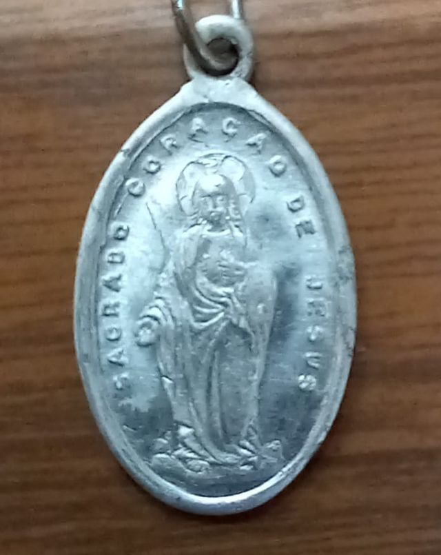 medalla santa luzia en plata de ley maciza