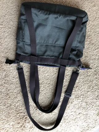Bolso cambiador bebe Babybjörn. Color gris