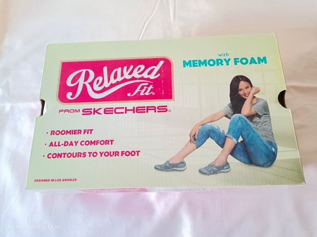 SKECHERS