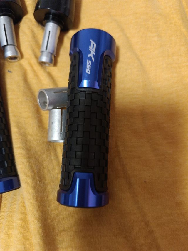 maniglia del manubrio del motociclo