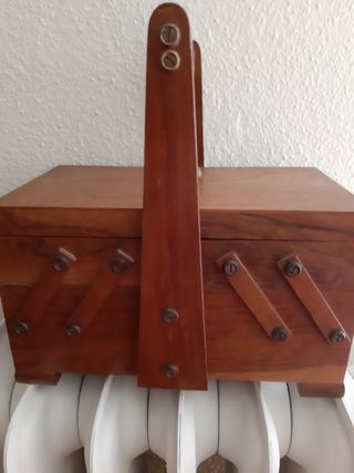 Costurero madera vintage