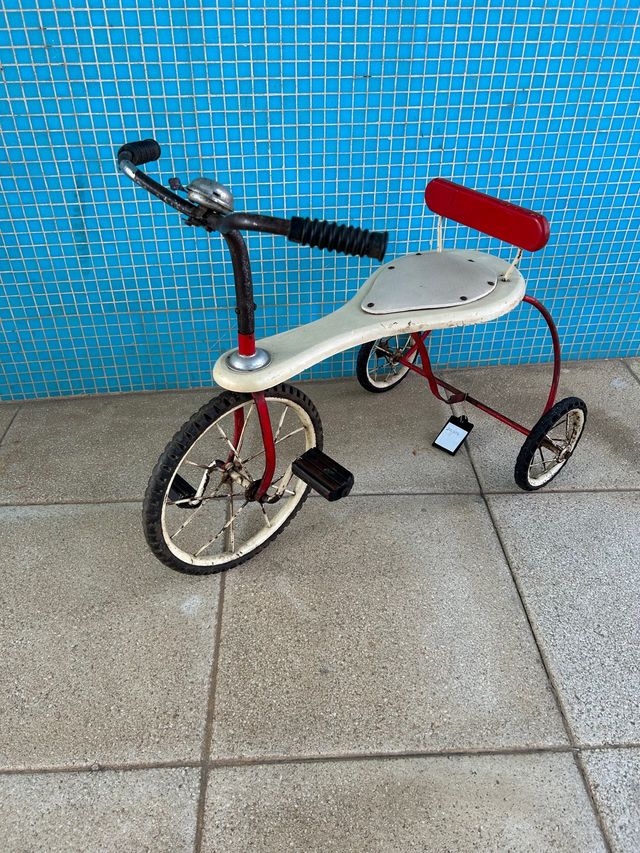 Triciclo antigo
