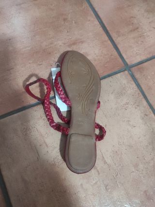 Zapatos rojos tipo sandalia