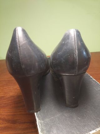 Décolleté scarpe pelle nera tacco 9 tg. 39