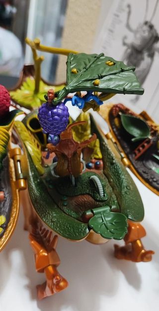 Playset Disney Bichos Hopper Hideout