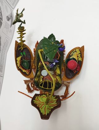 Playset Disney Bichos Hopper Hideout