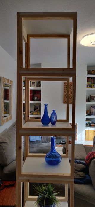 THORHILDUR: Estantería nórdica