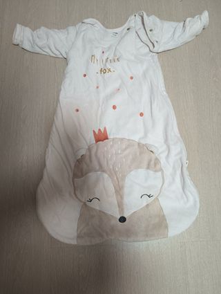 Pijamas y sacos de dormir  talla 9 meses a 36