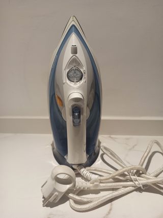 Plancha philips 2400w + protector