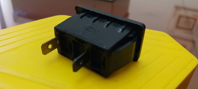 Caja de luces y interruptor de luz larga Renault.