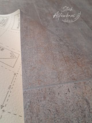 SUELO PVC A MEDIDA IMITACIÓN A MADERA Y CERÁMI