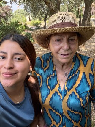 Cuidadora de personas mayores,niñ@s y limpieza!