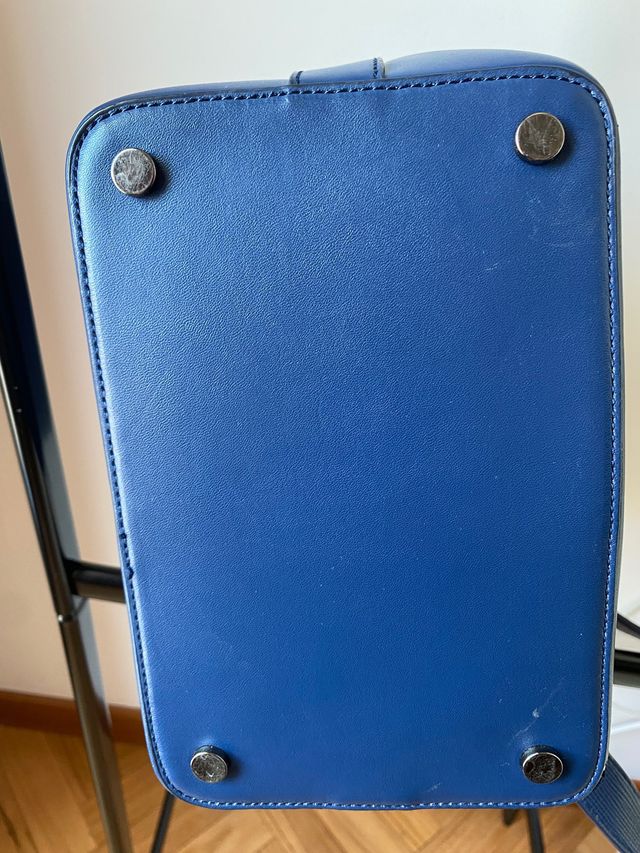 borsa blu navy a secchiello