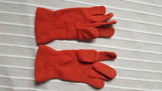Guantes rojos