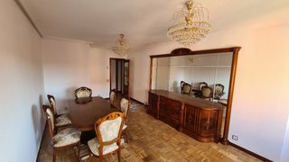 Salón clásico madera