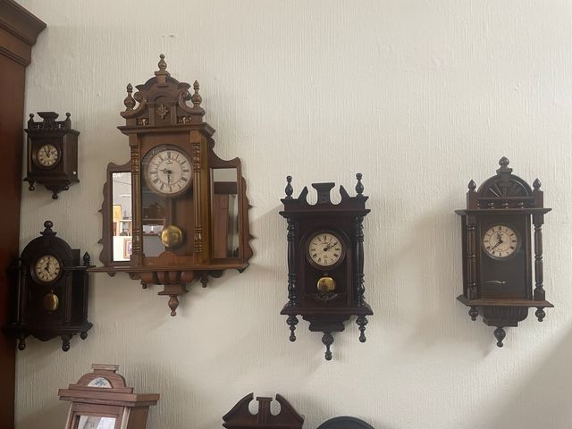 relojes de pared en madera