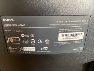 Monitor Sony LCD 17 “ SDMH74P