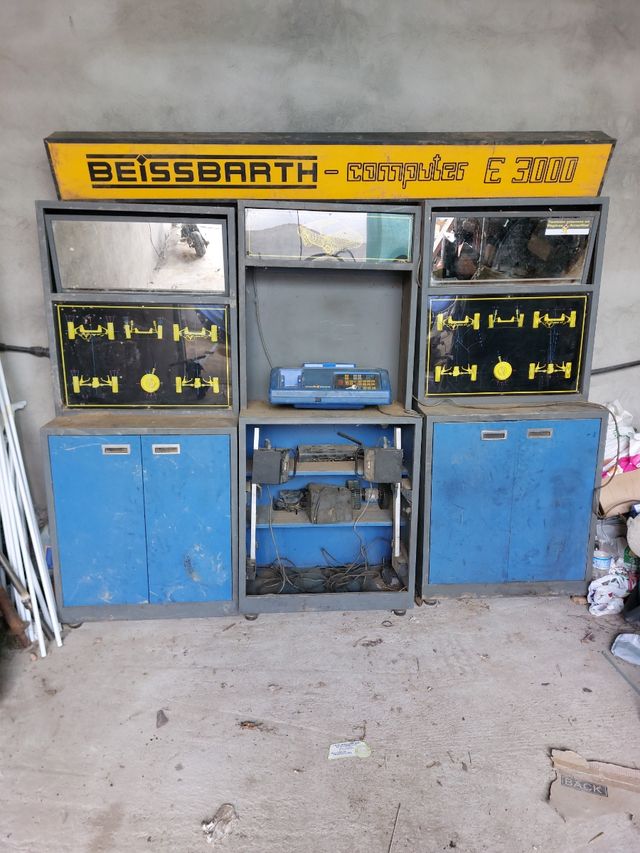 Máquina de alinear antigua beissbarth