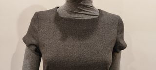 Vestido corto sin mangas Zara Basic.