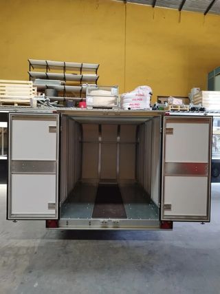 REMOLQUE CAJA CERRADA GALVA Y ALUMINIO