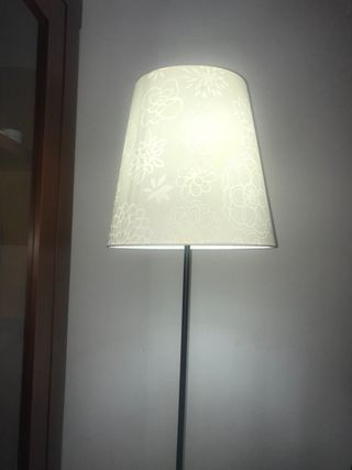 Lámpara de pie