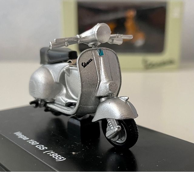 VESPA 1:32