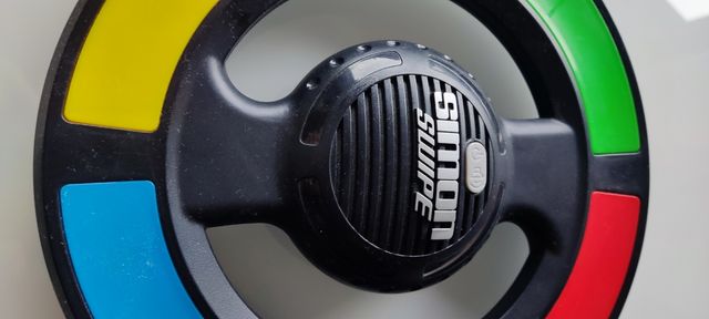 Oferta - Simon Swipe juego