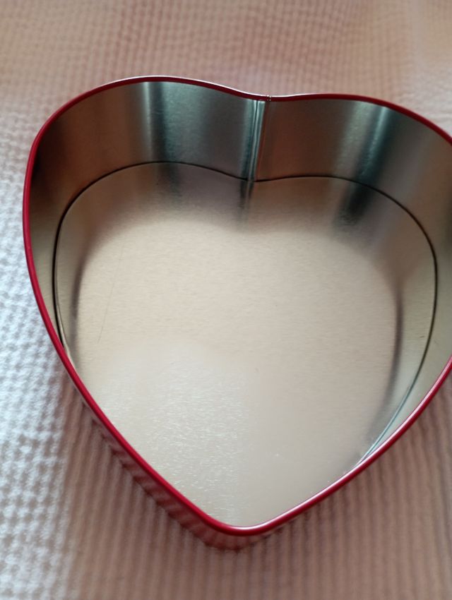 Caja metálica laton