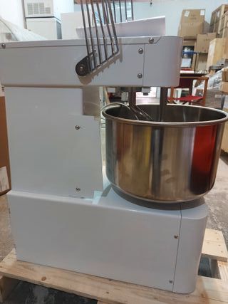 AMASADORA ESPIRAL-15 LITROS