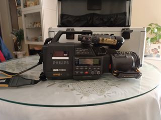 CÁMARA DE VIDEO ANTIGUA