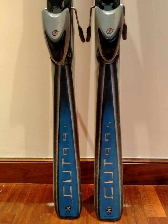 Esquís , con sistema Vas,antivibraciones